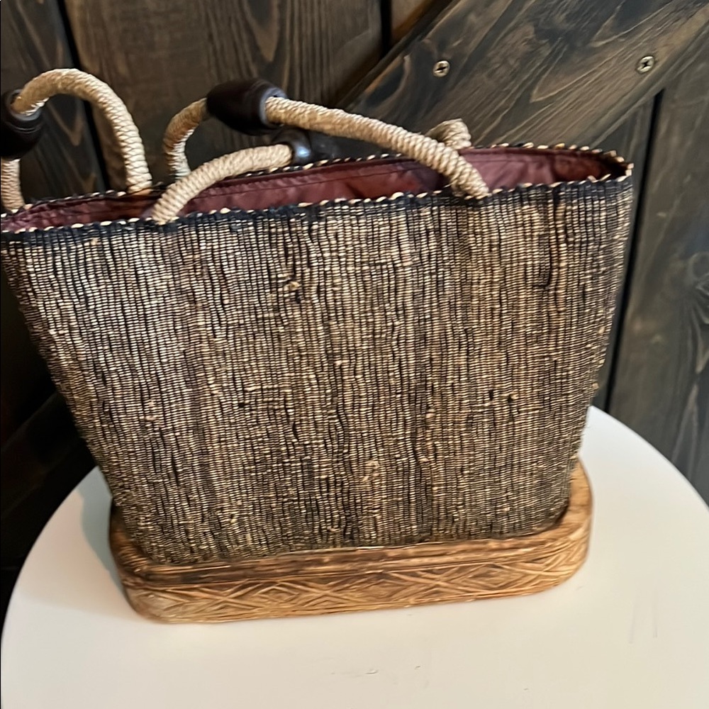 Stylish Black and Tan Woven Tote Bag With Wood Bottom - Picture 5 of 7